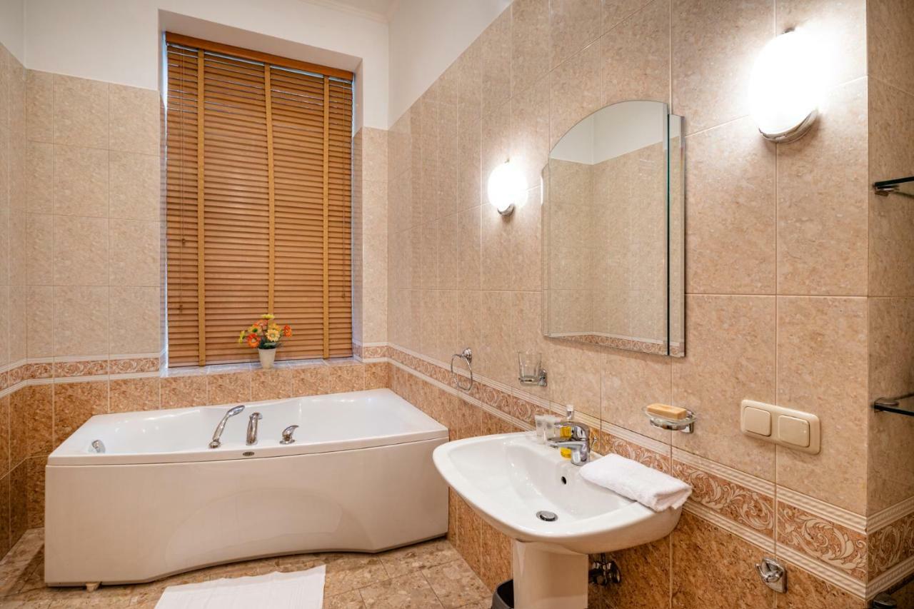 Old Riga 2 Bedroom Vecpilsetas Street Apartment Экстерьер фото
